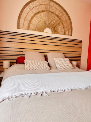 3 chambres, fer et planche Ă repasser, Wi-Fi, draps fournis