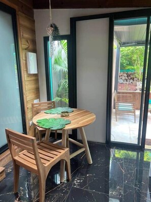 Dining - Private Jacuzzi - Jardin secret des Tamarins (Saint-Paul)