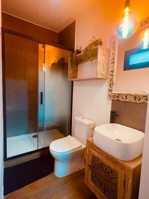 Bathroom - Private Jacuzzi - Jardin secret des Tamarins (Saint-Paul)