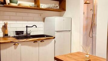 Kühlschrank, Mikrowelle, Ofen, Toaster