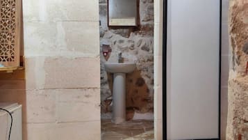 Quarto casal standard | Banheiro