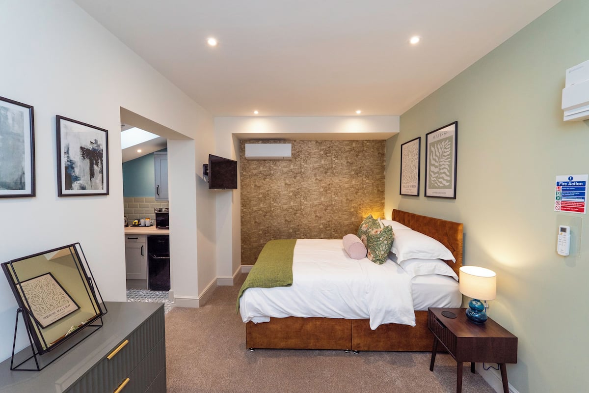 Deluxe Twin / Triple Room | 熨斗/熨衣板、免費無線上網、獨特裝潢、布置獨特