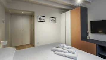 1 bedroom, iron/ironing board, free WiFi, bed sheets