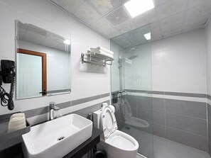 Perhehuone, vuoristonäköala | Kylpyhuone