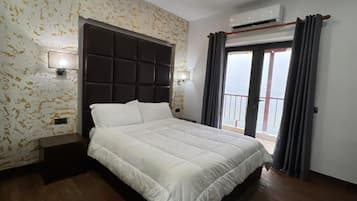 Habitación doble, balcón, vistas al lago | Wifi gratis