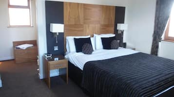 Desk, iron/ironing board, free WiFi, bed sheets