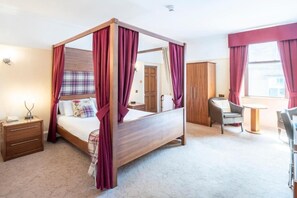Desk, iron/ironing board, free WiFi, bed sheets - Park Hotel (Montrose)