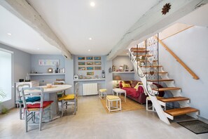Interior - Gîte "Gite De La Rampotiere" with Private Terrace, Garden, and Wi-Fi (Quettreville-sur-Sienne)