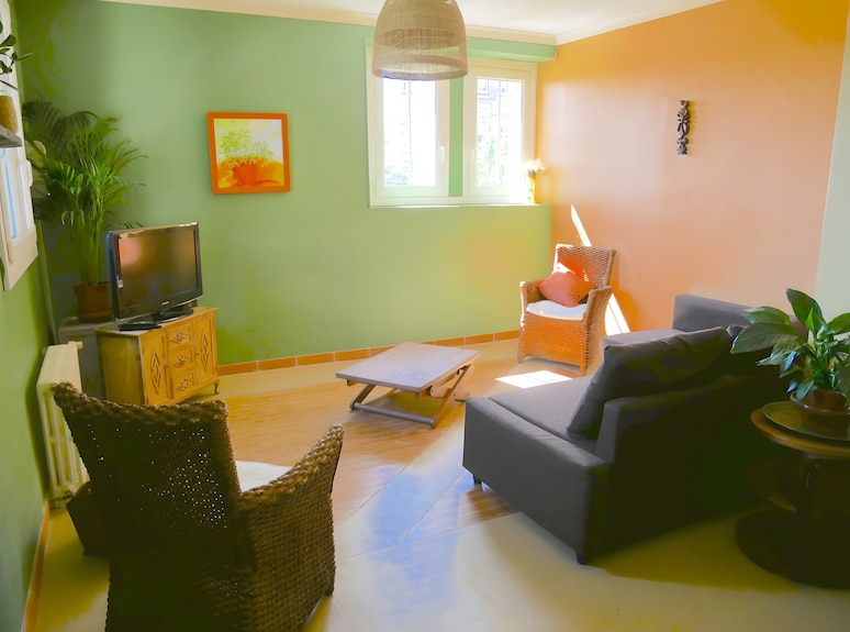 Gite Vertcastel - Joli Coin De Verdure Avec Piscine Et Spa - Castelnaudary