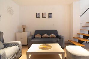 TV - Global Vacacional: Stylish duplex in Puerto de Sagunto (Puerto de Sagunto)