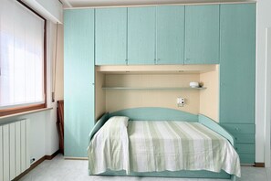 3 camere