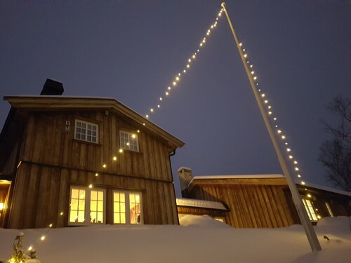 Spacious cabin with Sunny Location!