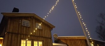 Spacious cabin with Sunny Location!