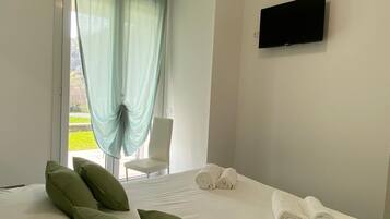 1 bedroom, iron/ironing board, bed sheets