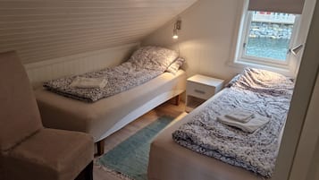 Free WiFi, bed sheets