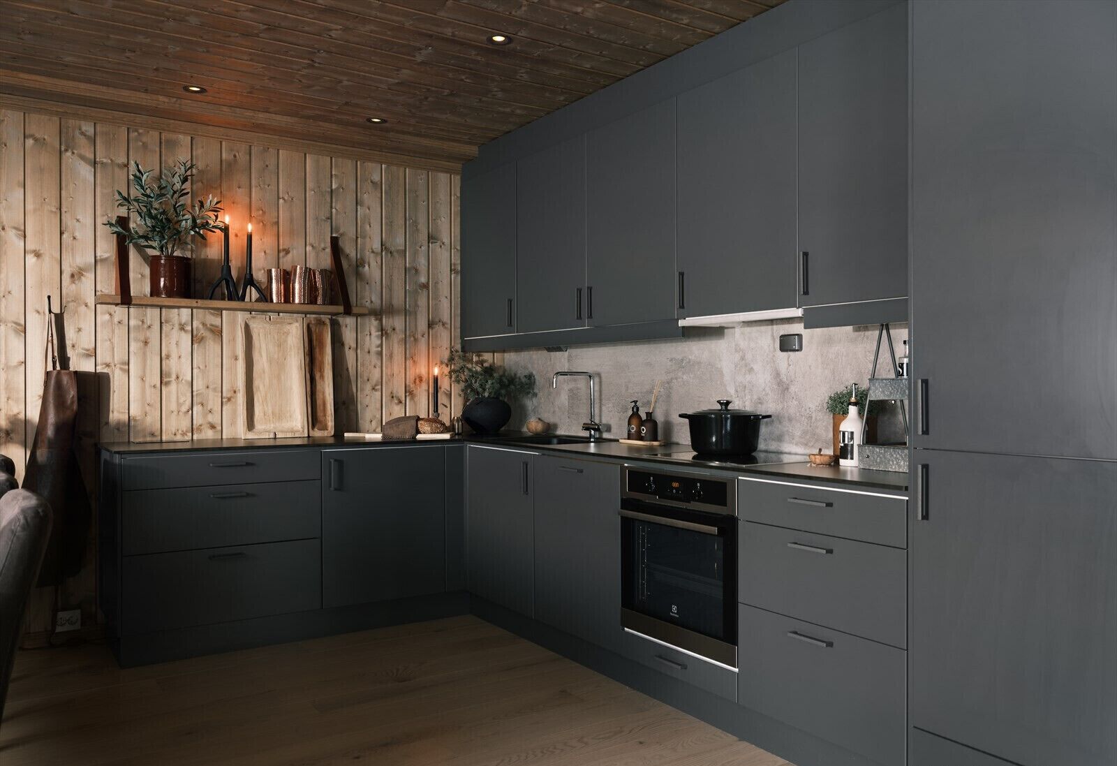 Fridge, oven, dishwasher, coffee/tea maker