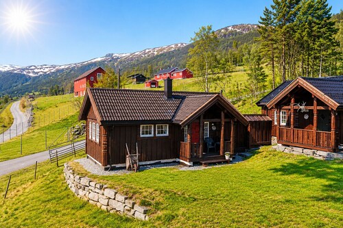 Cottage Yard - cozy Cabin