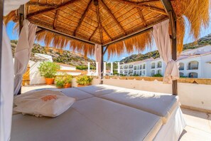 Property grounds - Elite Collection Royal House (Jacuzzi + Terrace) (Poltu Quatu)