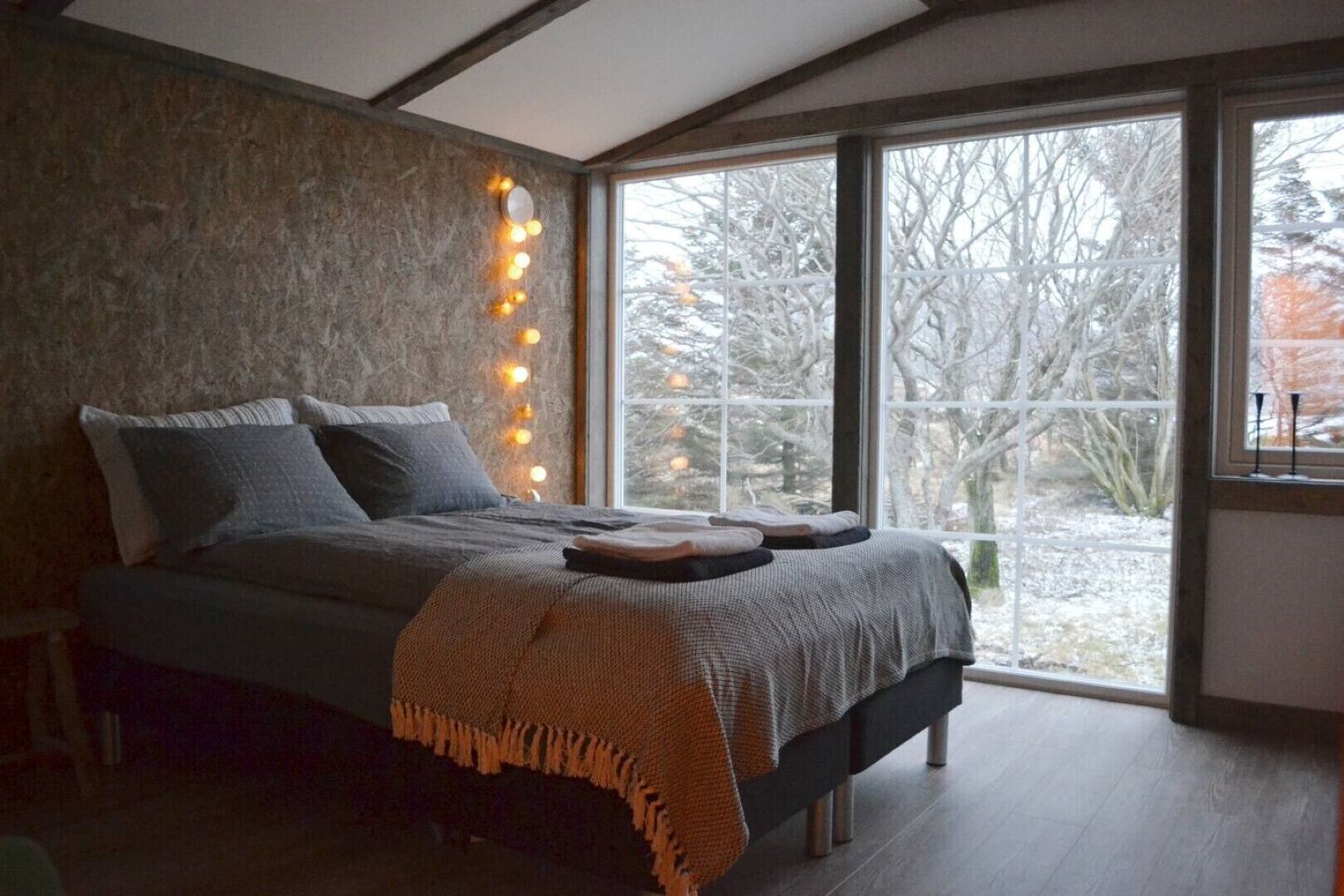 Wifi gratis y ropa de cama