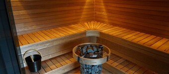 Lofoten panoramic luxury home with sauna