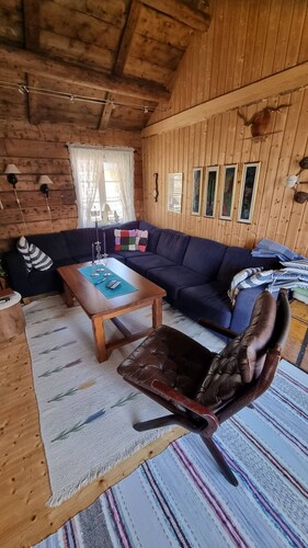 Koselig rorbu på Tind