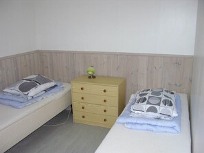 Free WiFi, bed sheets