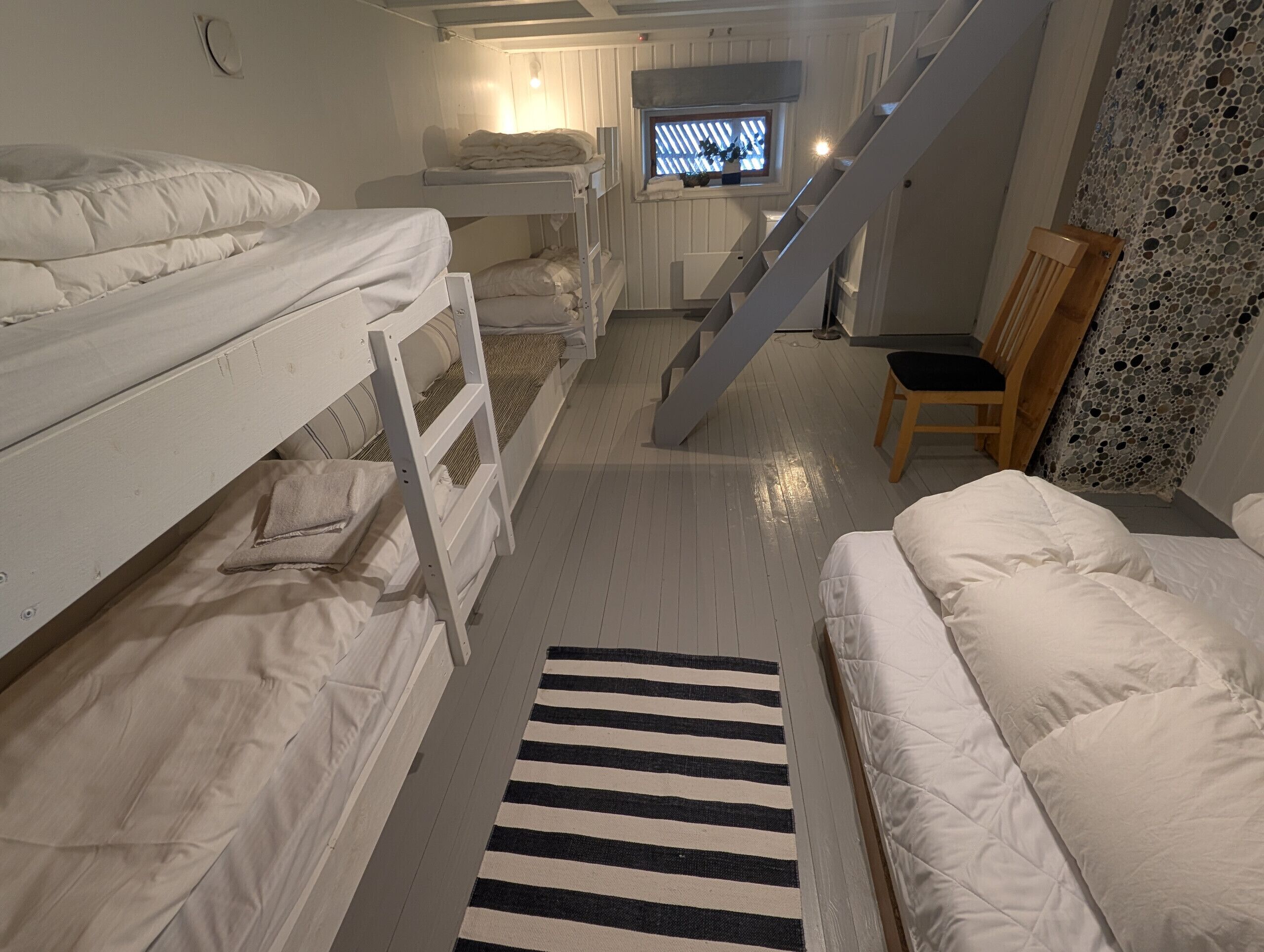 Free WiFi, bed sheets