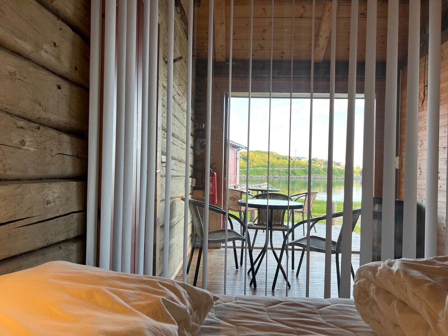 Free WiFi, bed sheets