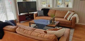 TV - Valberg High Quality Seaview Cabin (Vestvågøy)