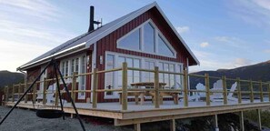 Outdoor dining - Valberg High Quality Seaview Cabin (Vestvågøy)