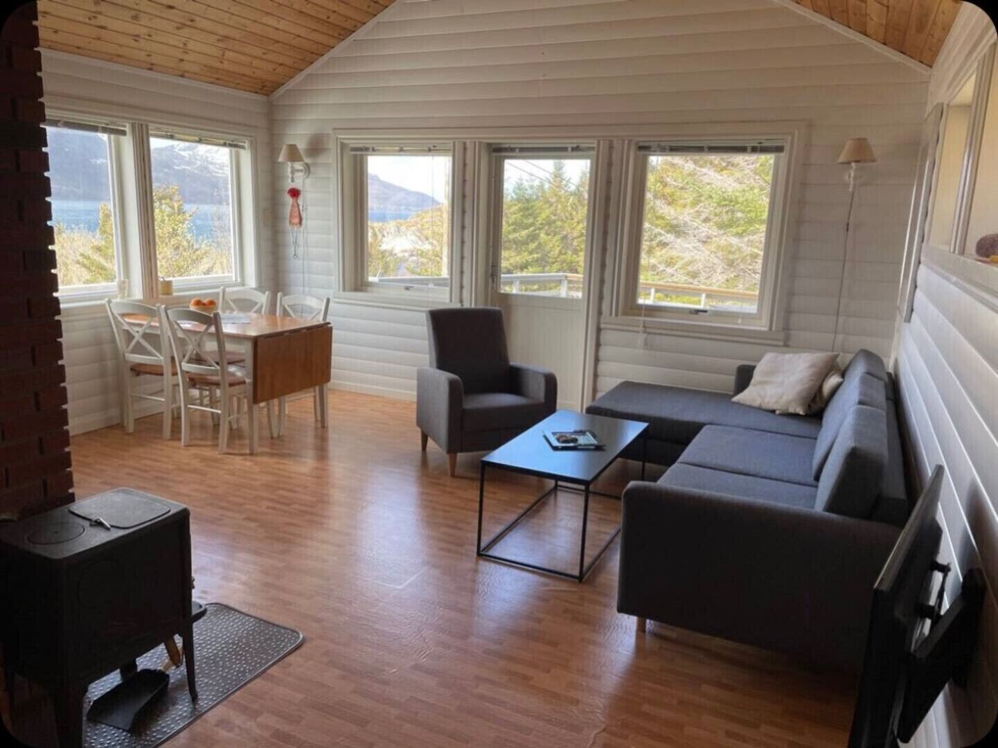 Tv och eldstad