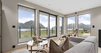 Lyngvær Luxury cabin with Sauna