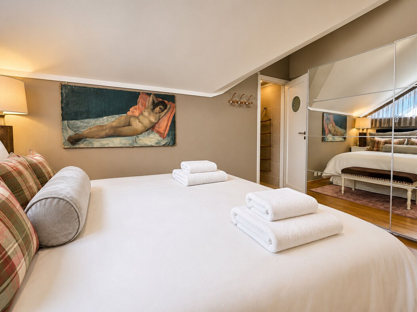 Iron/ironing board, free WiFi, bed sheets