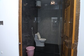 Superior Double Room | Bathroom - Sabari Residency (Thindukkal)