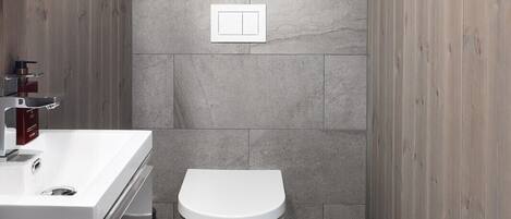 Shower, towels