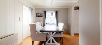 Reine Mountain View Retreat