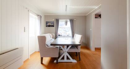 Reine Mountain View Retreat