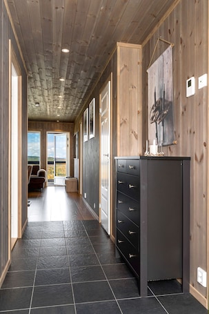 Interior. Cozy apartment with ski in/ski out on Golsfjellet