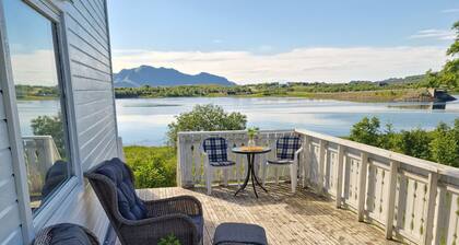 Feriehus ved sjøen, Lofoten