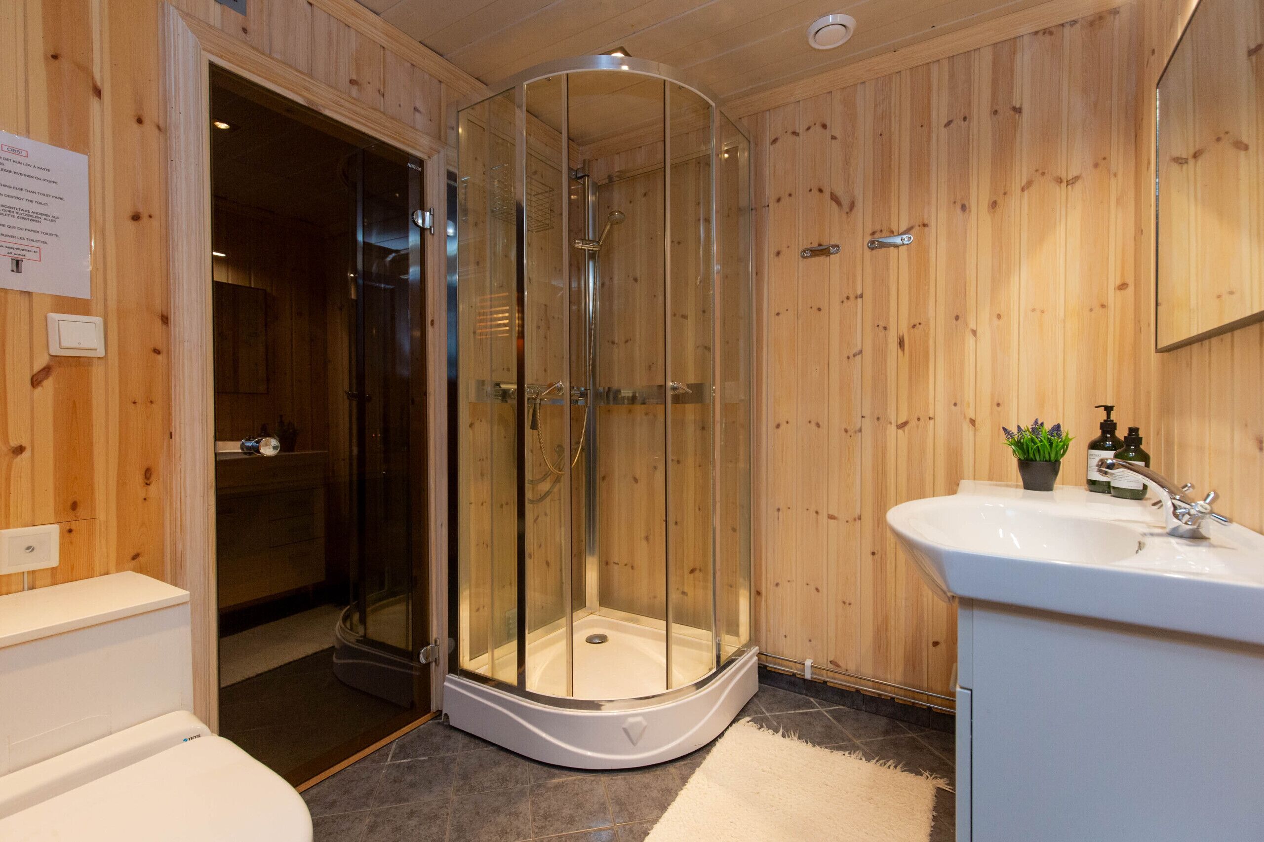 Shower, towels