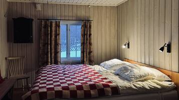 Free WiFi, bed sheets