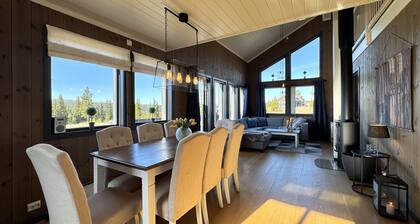 Modern mountain cabin in Tisleidalen, Golsfjellet