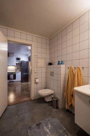 Douche, serviettes fournies
