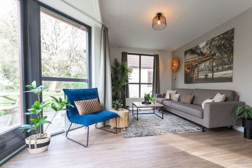 Prachtig vakantiehuis aan recreatiemeer