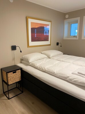 Ferros/tábuas de passar roupa, Wi-Fi de cortesia, roupa de cama
