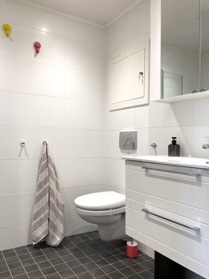 Douche, serviettes fournies