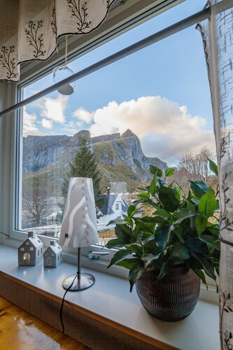 Valen Retro Home, Reine
