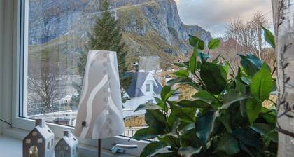 Valen Retro Home, Reine