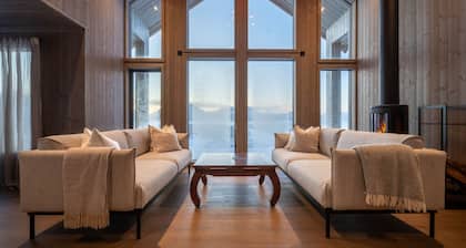 Private Modern Hoven Lodge