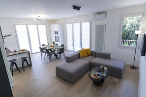 Living area - Rossini Home near Theater by Yohome (Pesaro)